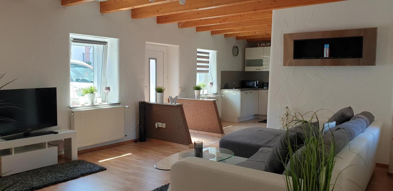 Ferienhaus Sabine Im Biosphaerenreservat Bliesgau 布利斯卡斯特尔 外观 照片